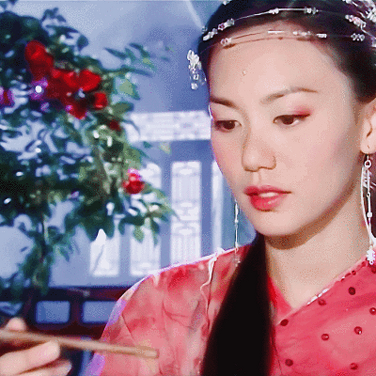 郭妃丽在《东游记》中,饰演的"牡丹仙子",可是惊艳了很多人的童年.