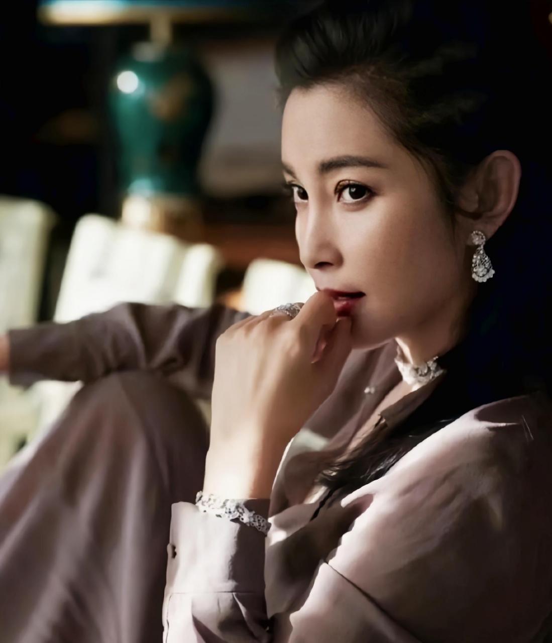 网友分析李冰冰,杨幂,林心如当老板的区别:  李冰冰当老板就是个纯纯