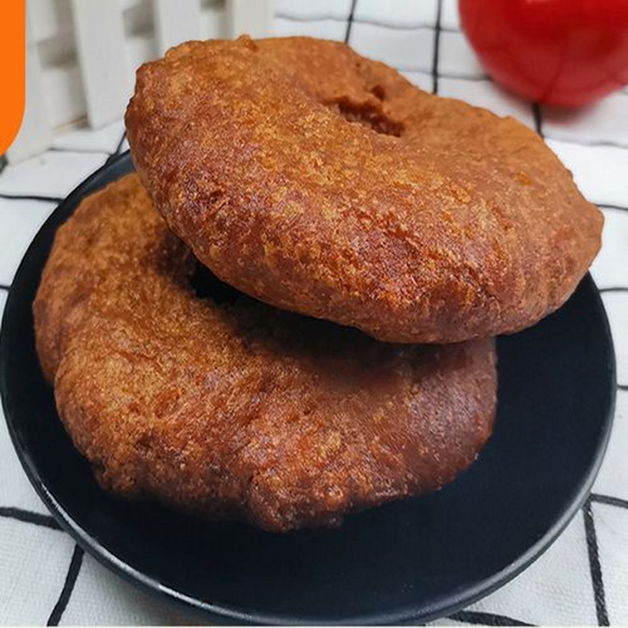 定西当地的特色小吃通渭荞圈圈  通渭荞圈圈,是甘肃省定西市通渭地区