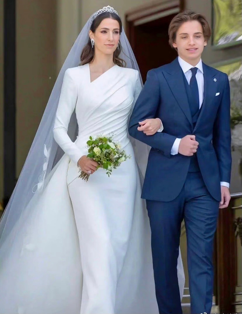 约旦王储侯赛因和王储妃拉杰瓦举行了隆重盛大的婚礼 美丽的新娘子由