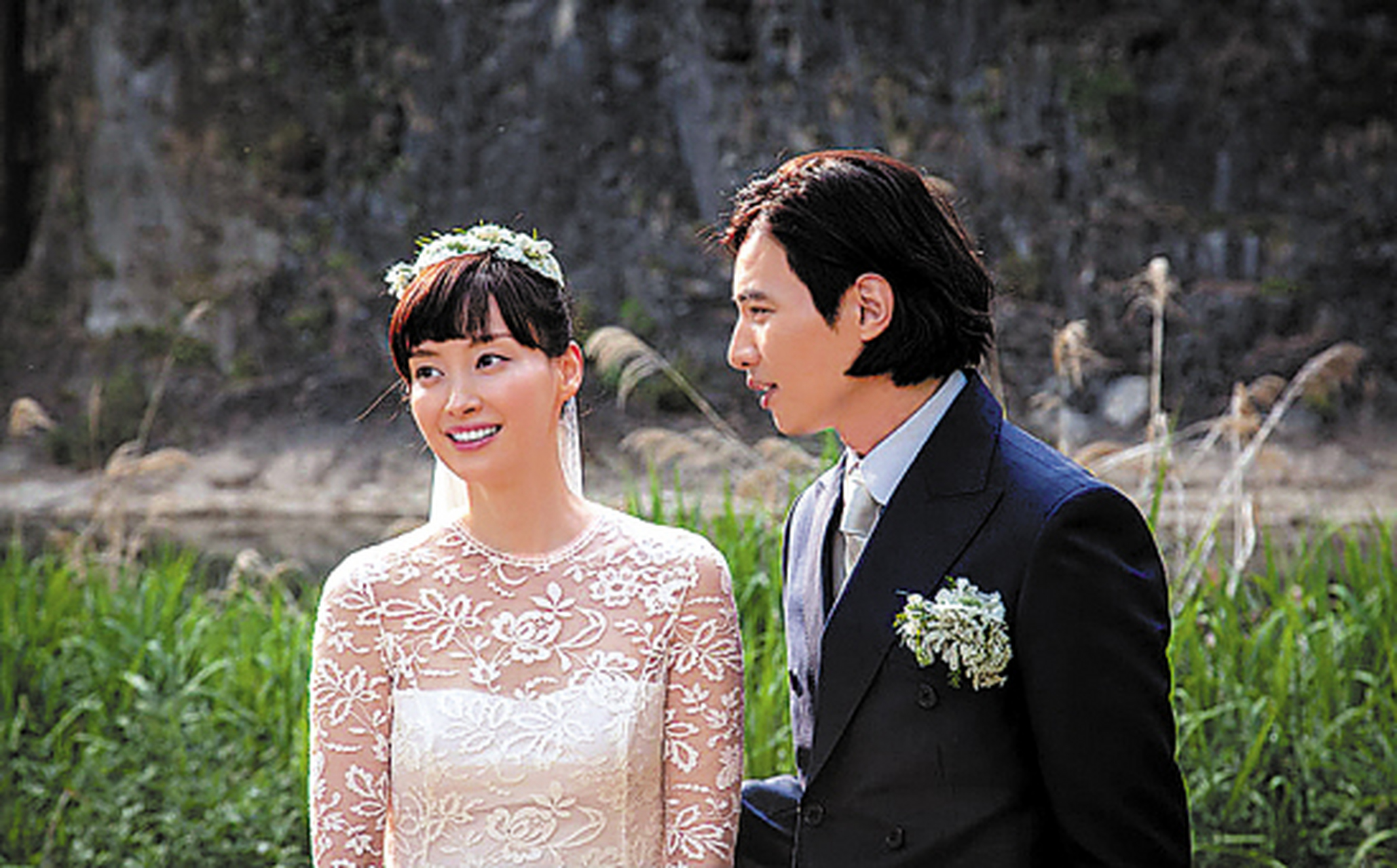 李娜英透露,丈夫元斌准备要复出了,目前正在看剧本.