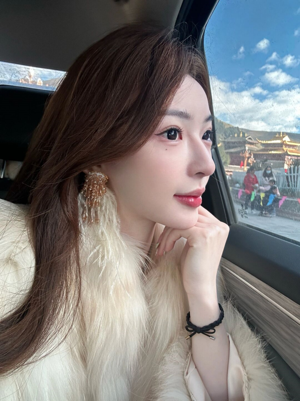 大风吹丑鬼 山海等烂泥  自驾游四姑娘山,骑马是一项不可错过的体验.