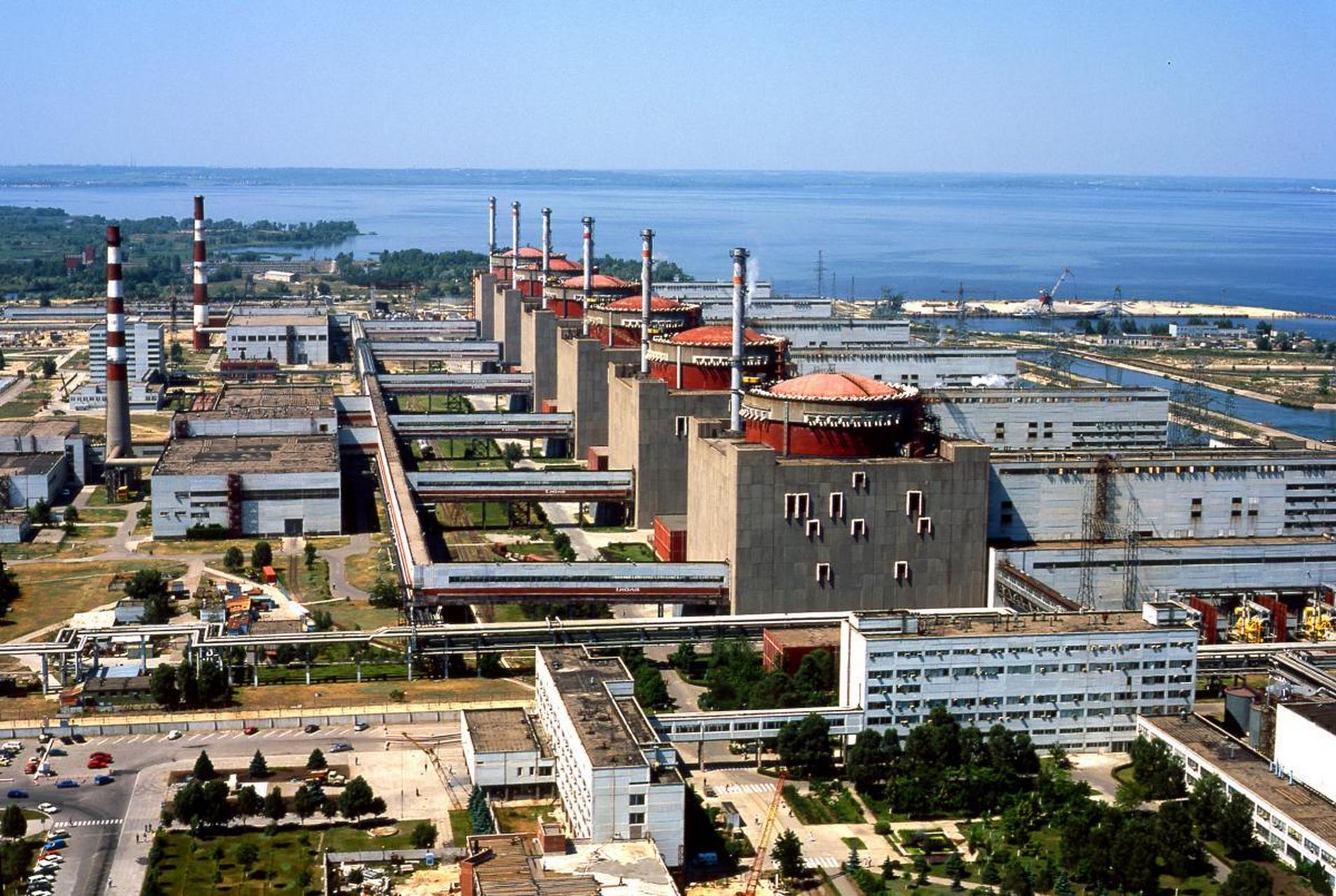 昨天晚上,被俄罗斯占领的扎波罗热核电站失去了750kv主要高压线路的