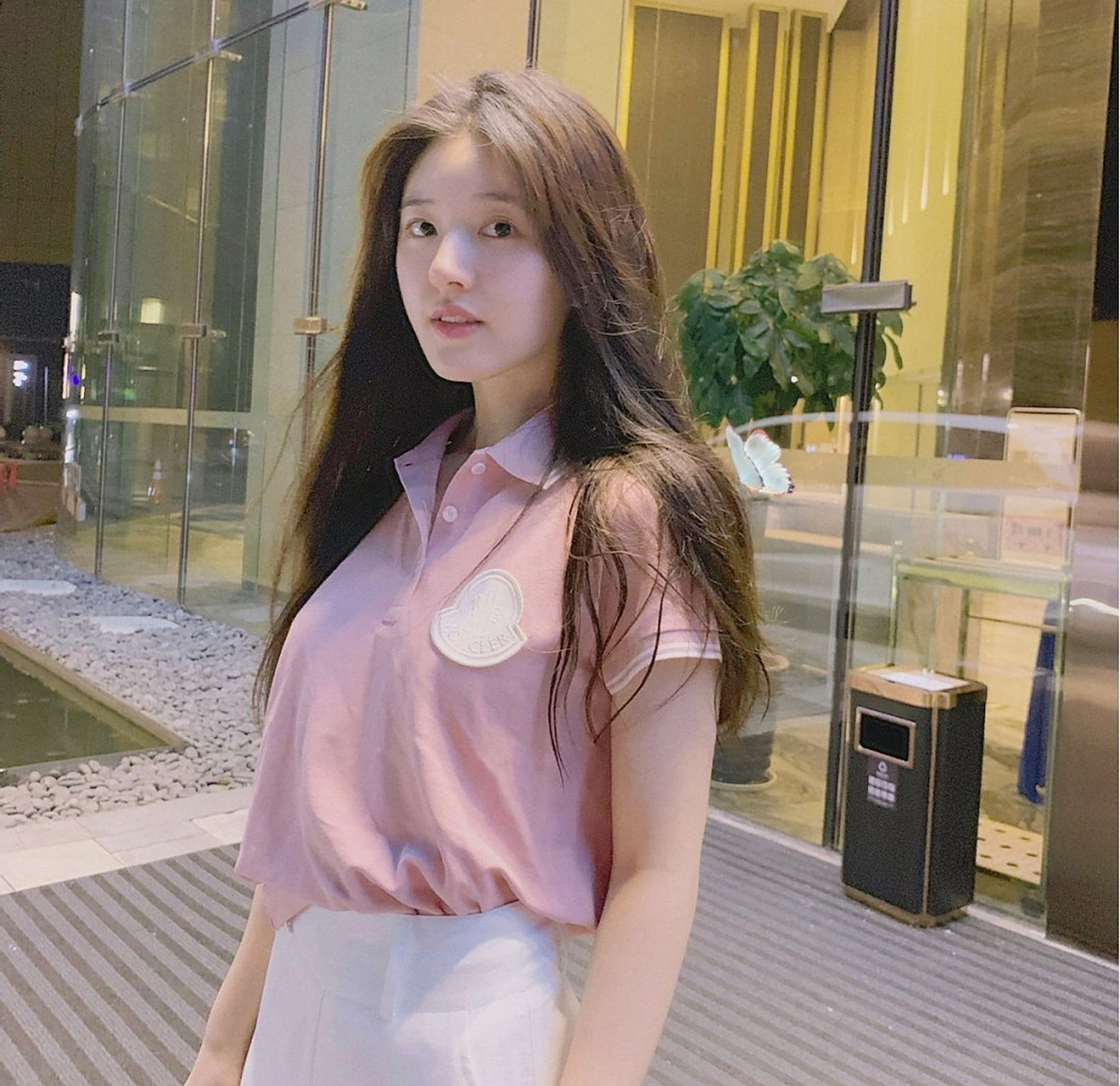 安宝笛身体乳赵露丝（安宝笛身体乳哪个味道好闻）