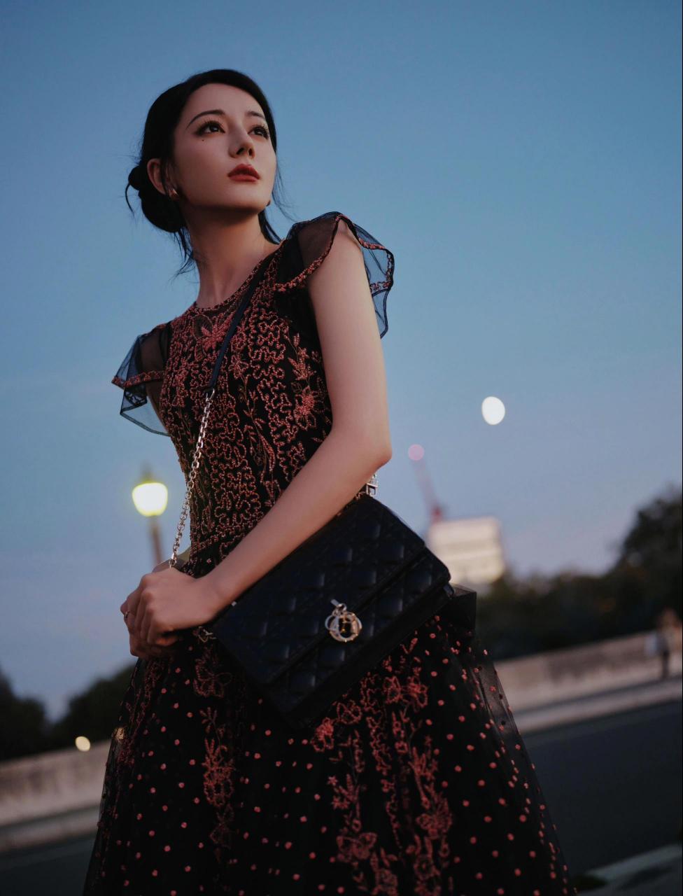 look2, 大小姐该回家了 迪丽热巴时装周第二套造型,这套真的封神了