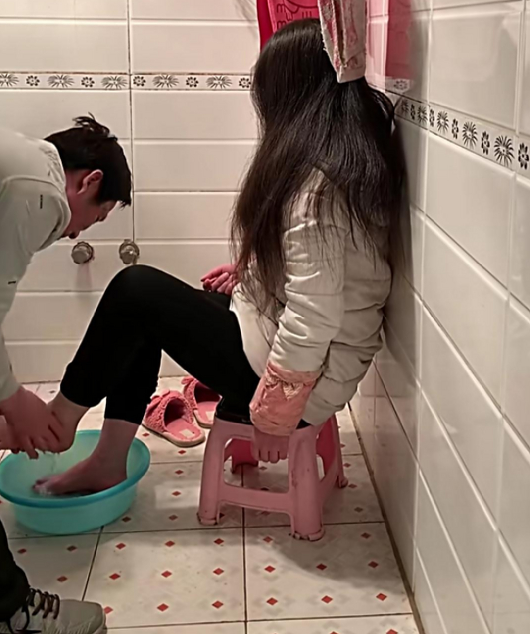 给老婆洗脚不丢人,让老婆总是掉眼泪的男人才丢人