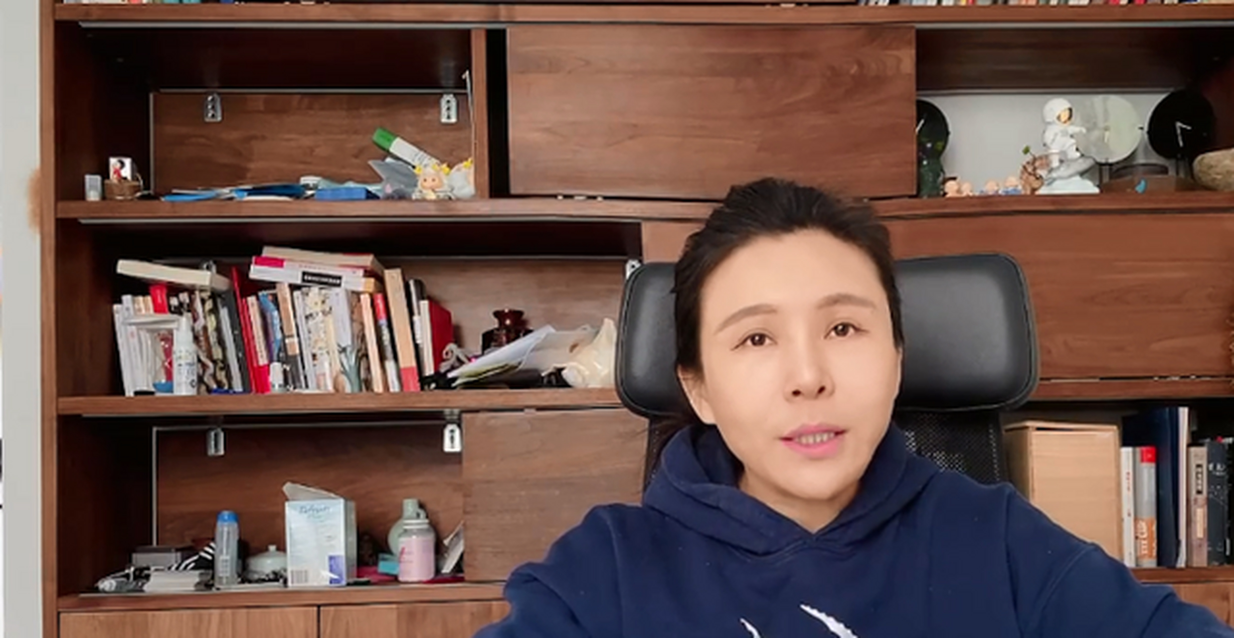 这样一说,还真让人想起了2019年作家陈岚的陈年往事,王凤雅的家人就