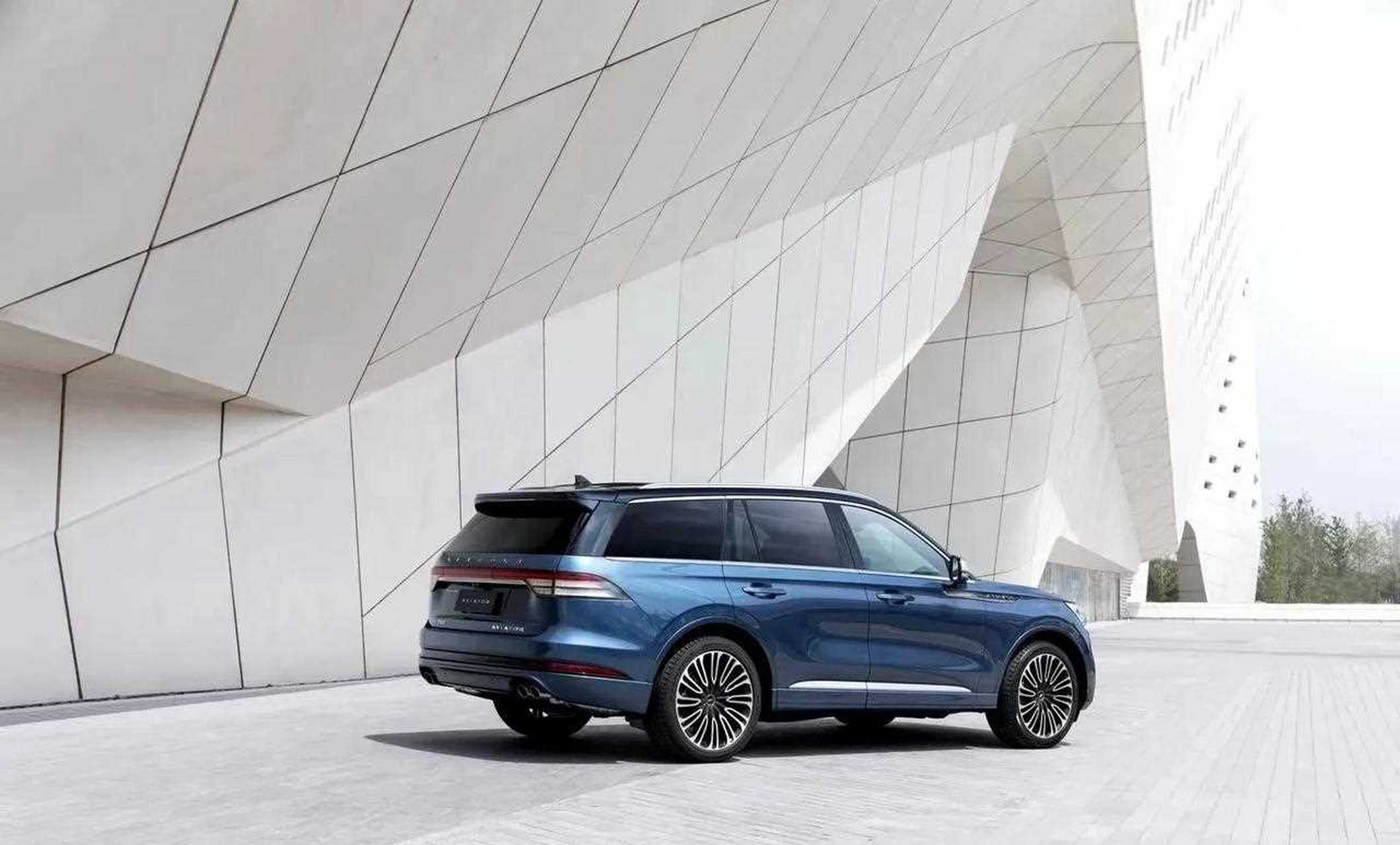 林肯飞行家aviator开启预售,售价区间56.2-76.2万元.搭载3.