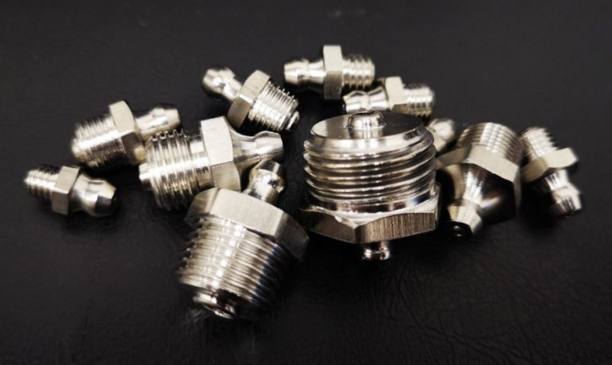 今日紧固件设计图分享:gb1152的直通式压注油杯,304不锈钢,m10*1.0.