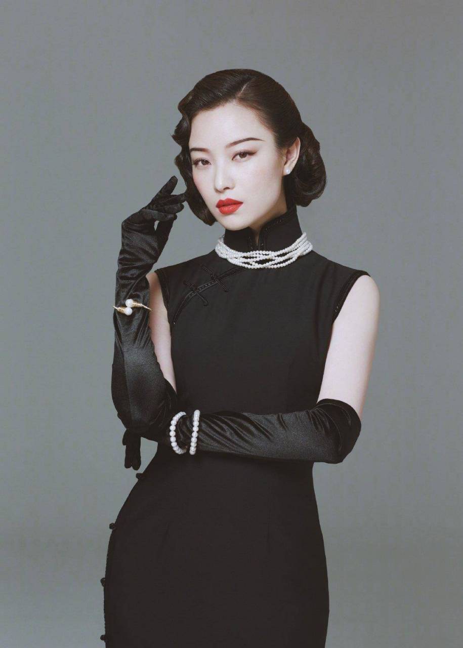 《金陵十三钗》中倪妮饰演的赵玉墨真是令人着迷.