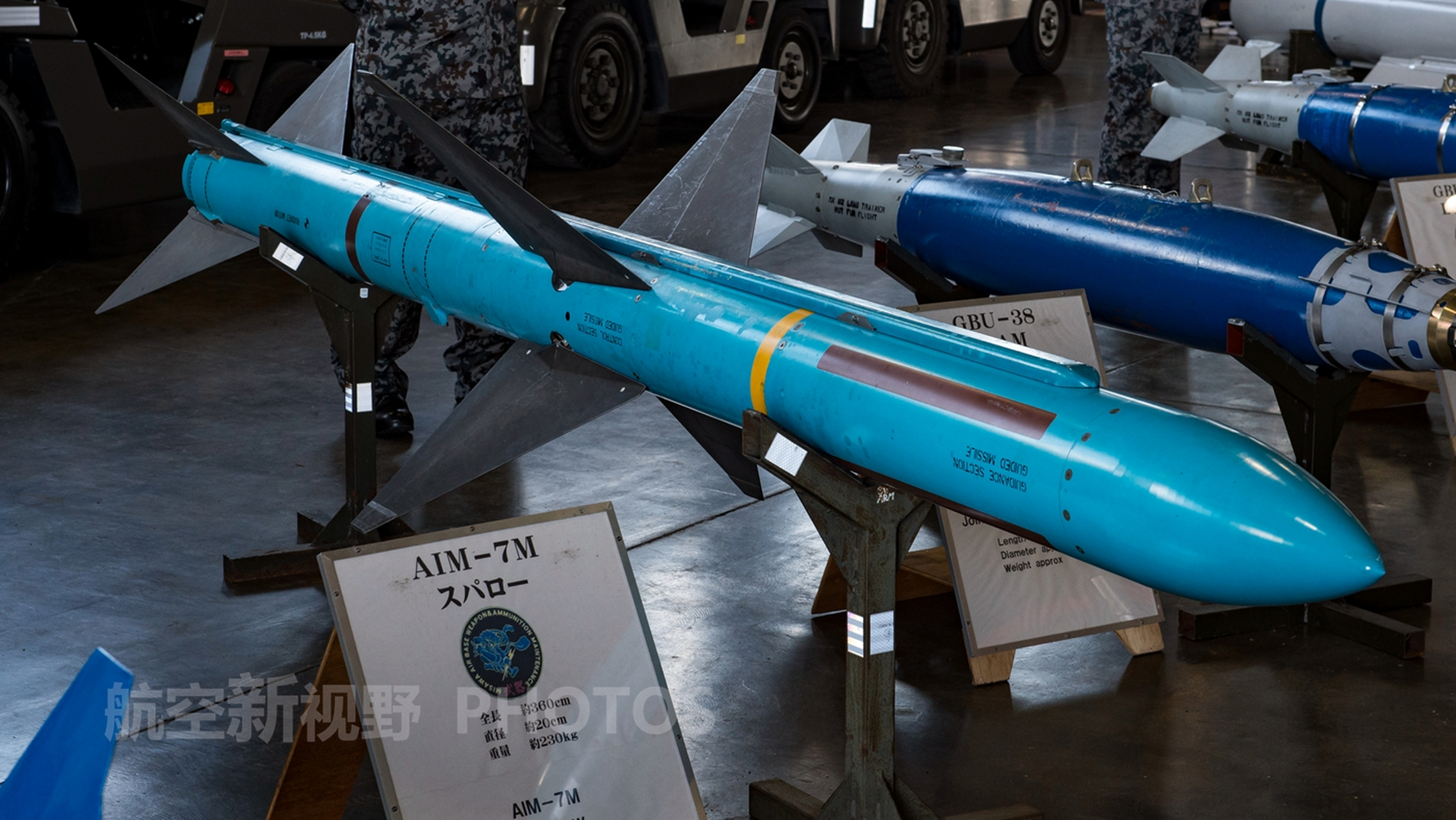 以前没有注意一个问题,原来aim-7麻雀中距空空导弹的外形跟rim-7m海