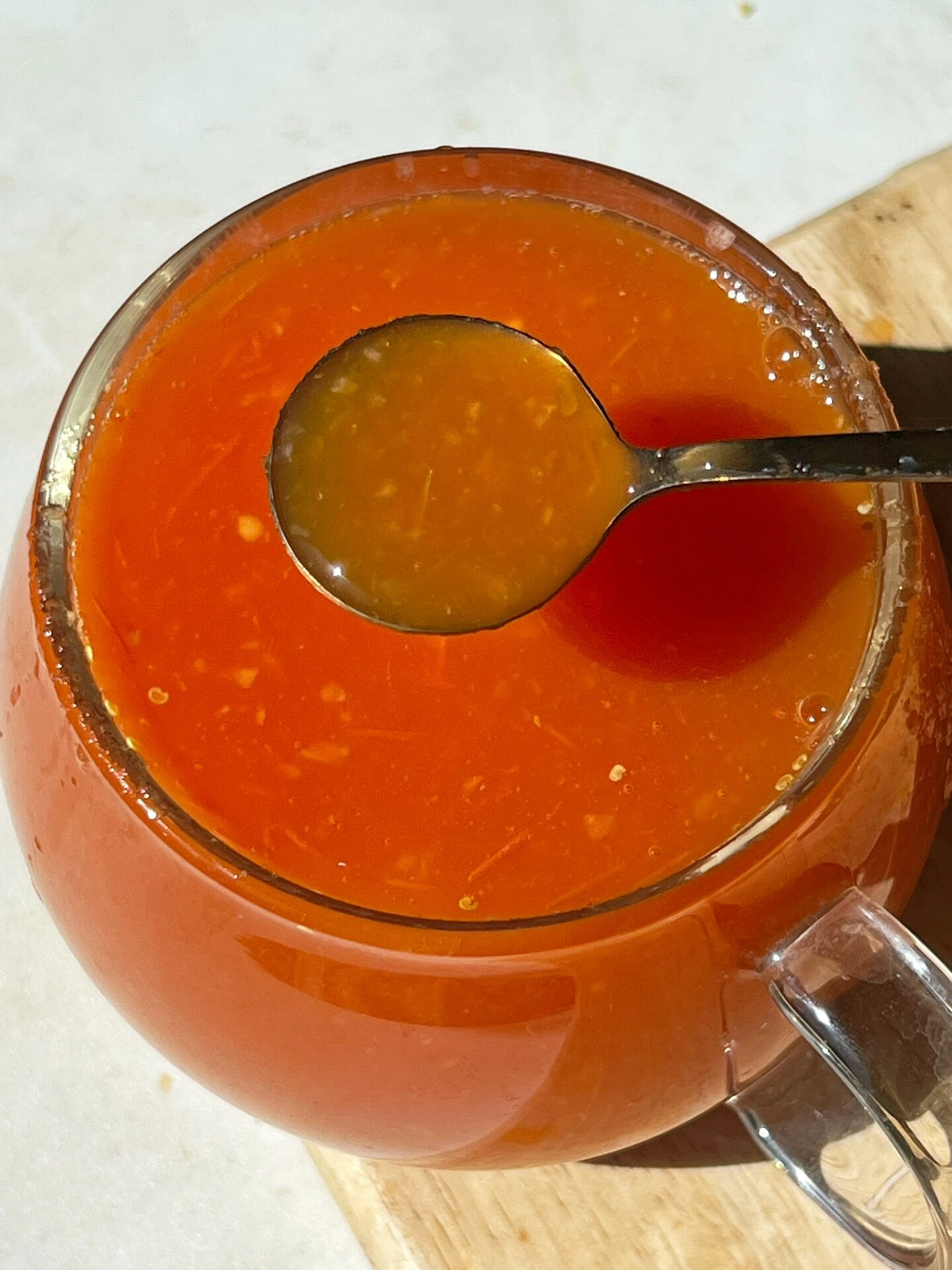 吃了西红柿可以喝蜜蜂水吗(吃了蜂蜜水可以吃西红柿吗) 吃了西红柿可以喝蜜蜂水吗(吃了蜂蜜水可以吃西红柿吗)