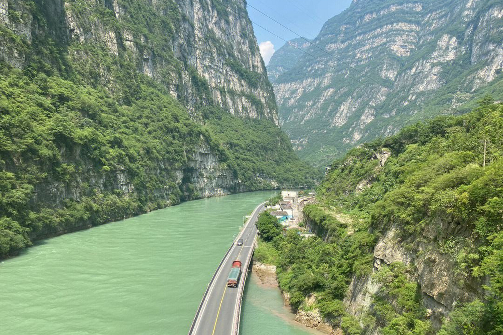 金口河大峡谷:它可是赫赫有名,被誉为"世界最具魅力的天然公园",是