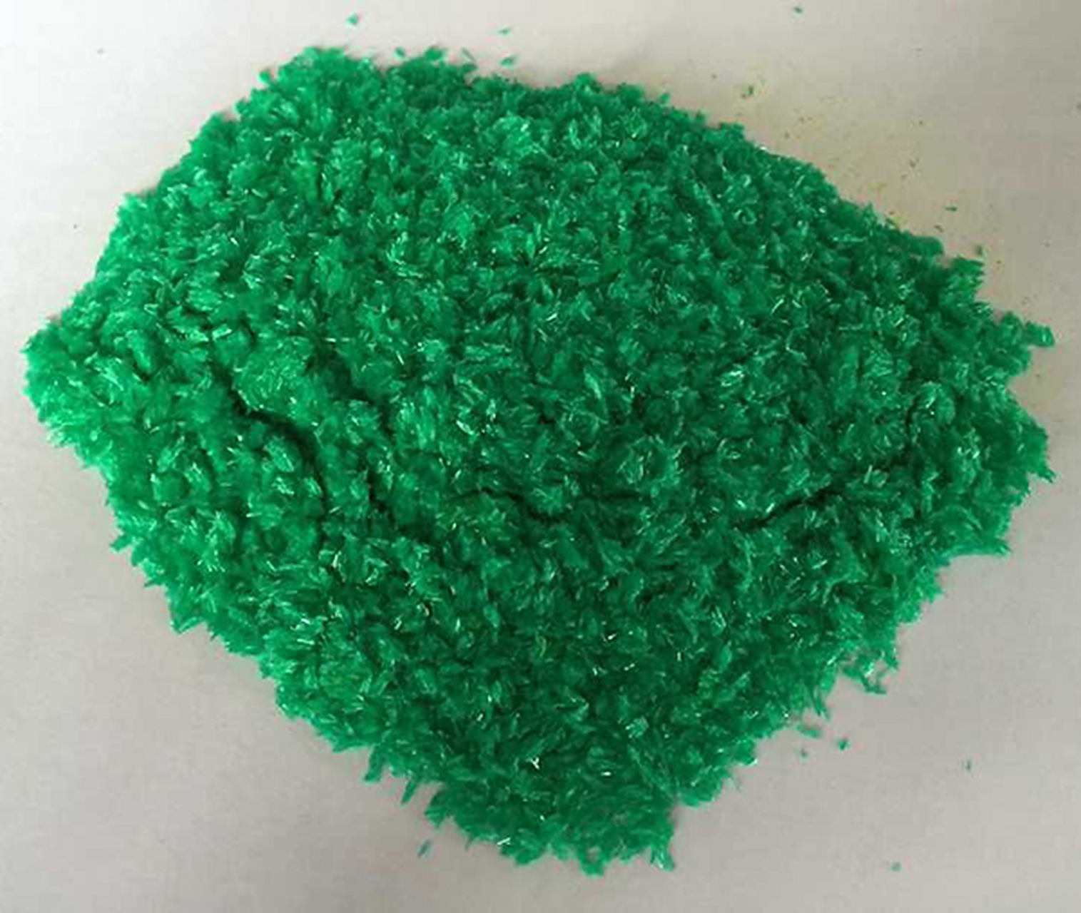 化学性质:氯化铜热稳定性不如氯化亚铜,但在水溶液中较氯化亚铜稳定.