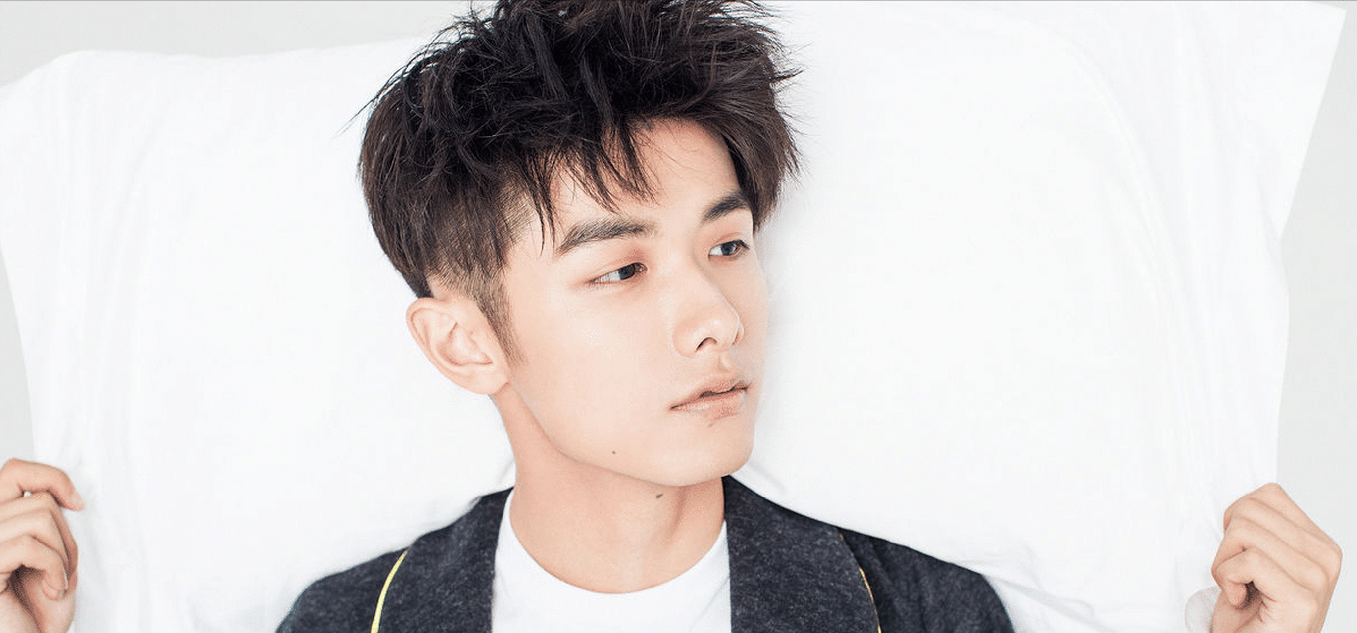 唏嘘!男星赵弈钦疑似为换取北京户口,曾陪睡京圈男大佬收取报酬