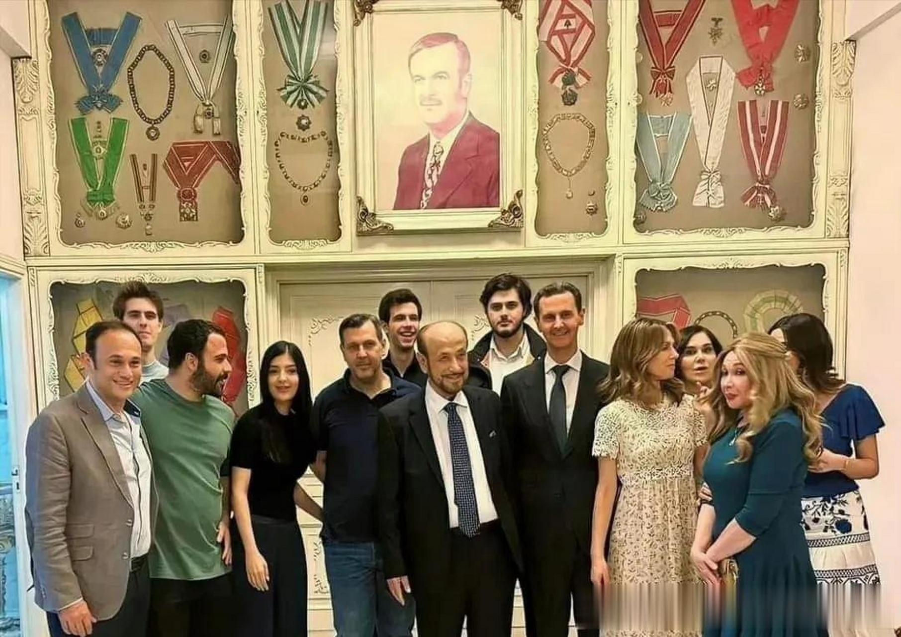 "家和万事兴"叙利亚总统巴沙尔·阿萨德和弟弟马希尔·阿萨德(第四