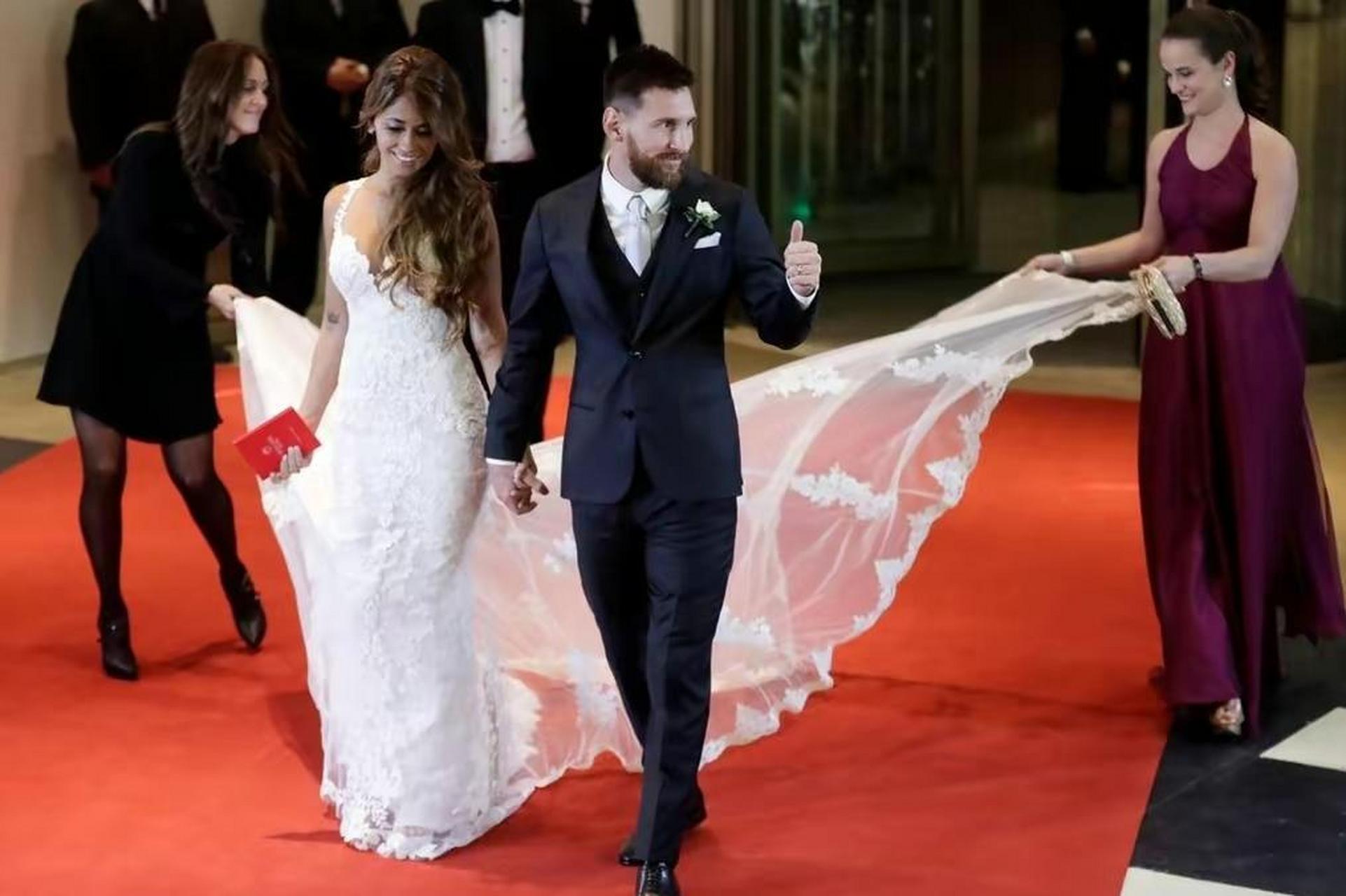 梅西和安东内拉认识已经超过20年了,自从梅西5岁时就开始了解她,到