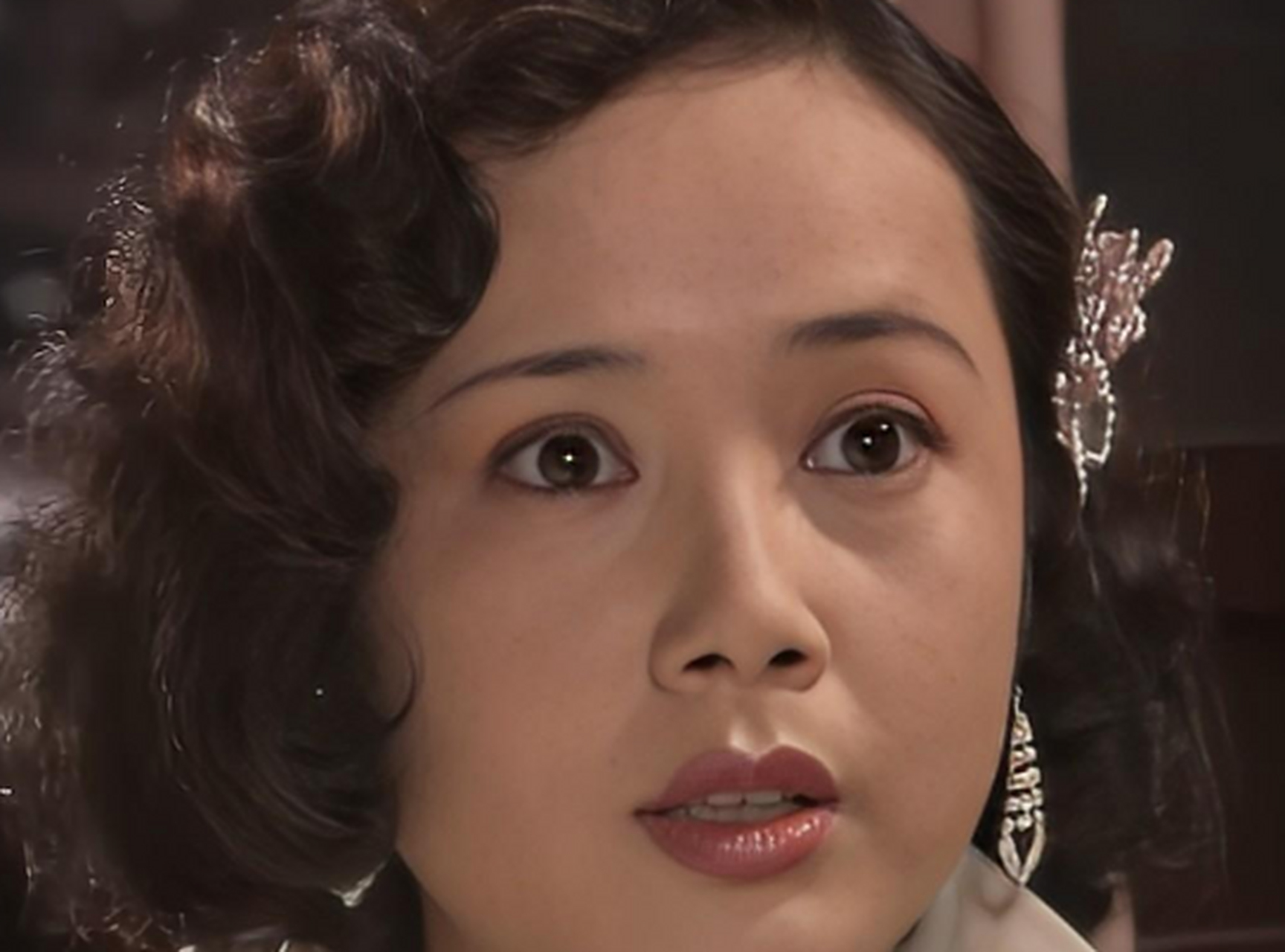 白玉婷没想到,她曾经追求了万筱菊那么多年都是枉然,可当她早已不抱