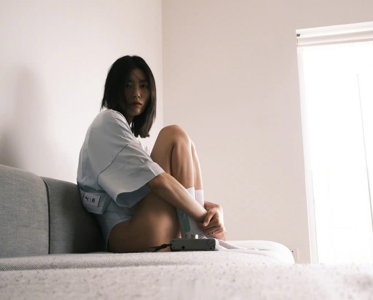 刘雯亲身演绎连体泳衣,简约却高级的美感.