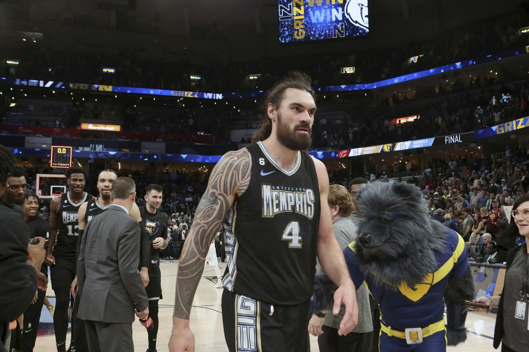 nba主力悍将亚当斯传报销,灰熊季后赛之路现隐忧