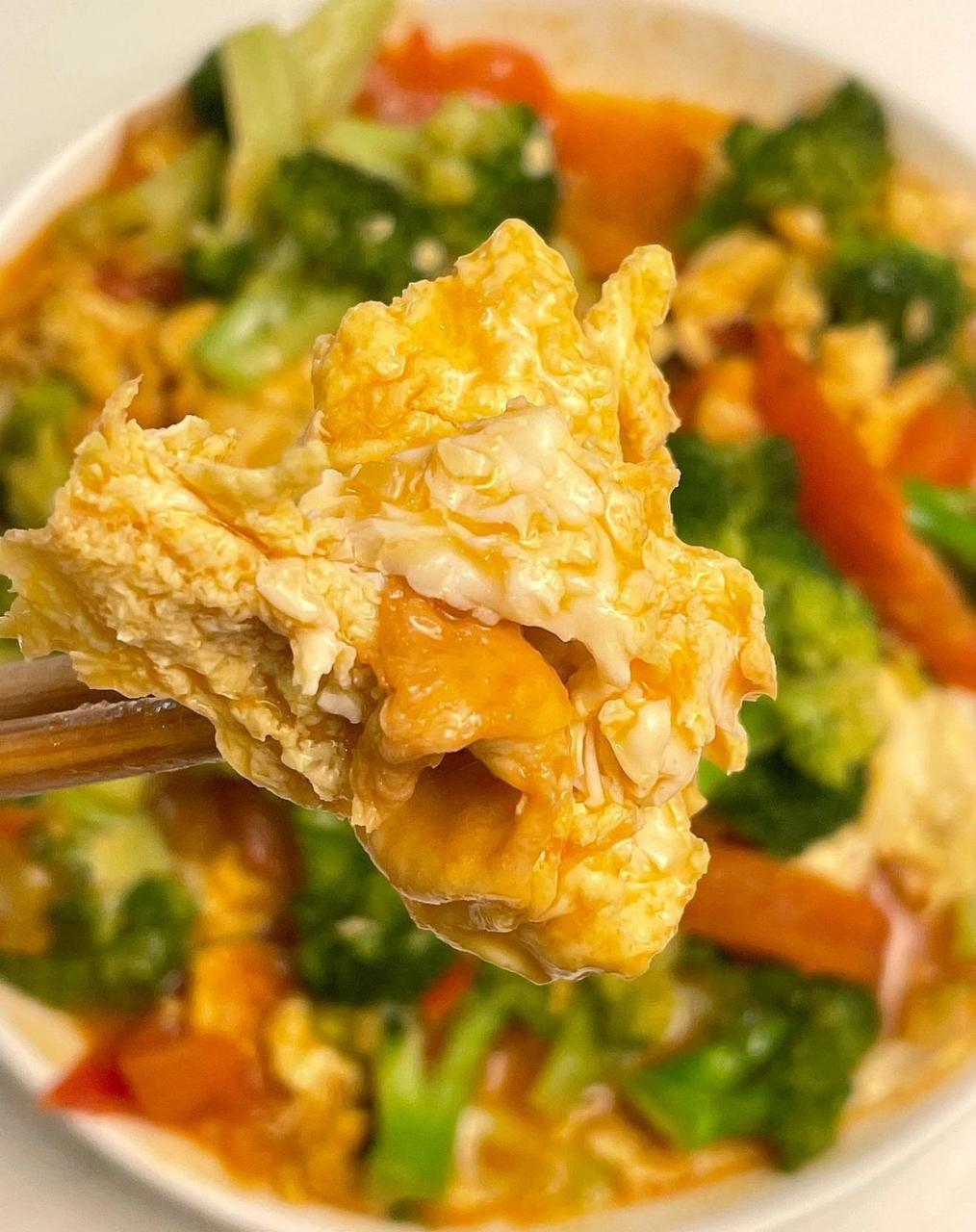 强烈推荐这款西兰花番茄炒鸡蛋,鲜嫩美味,低卡高蛋白!营养全面!