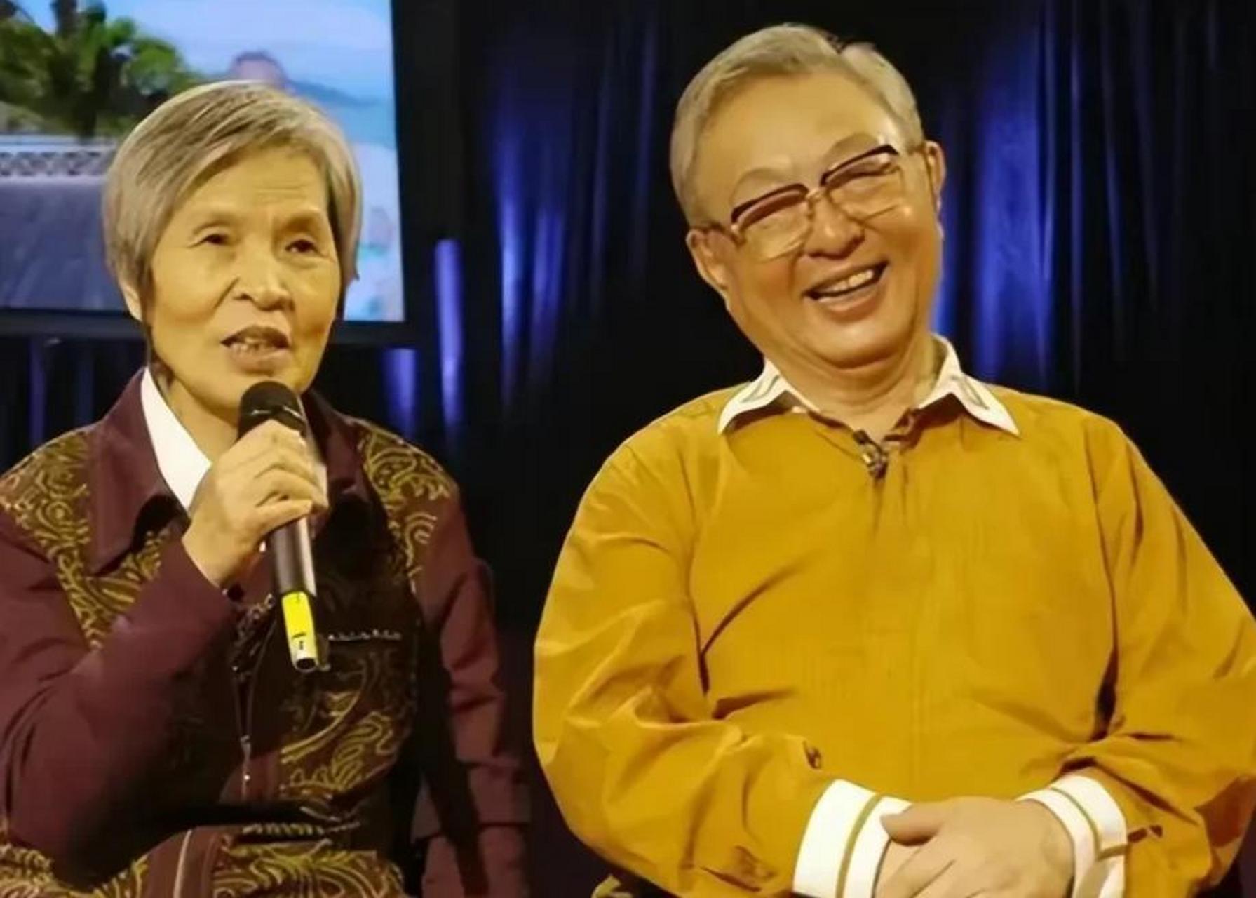 2017年,姜昆的搭档唐杰忠病逝仅仅半年,老伴也去世了,可谁也没想到