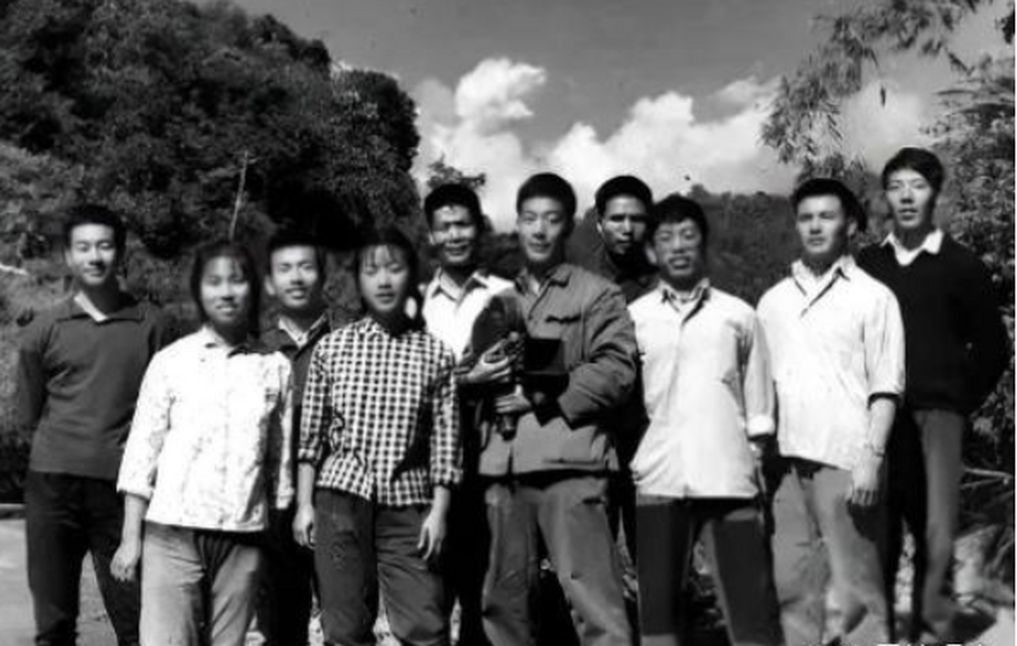 1974年,21岁的知青朱美华在云南西双版纳"莫名其妙"失踪,至今无人寻回