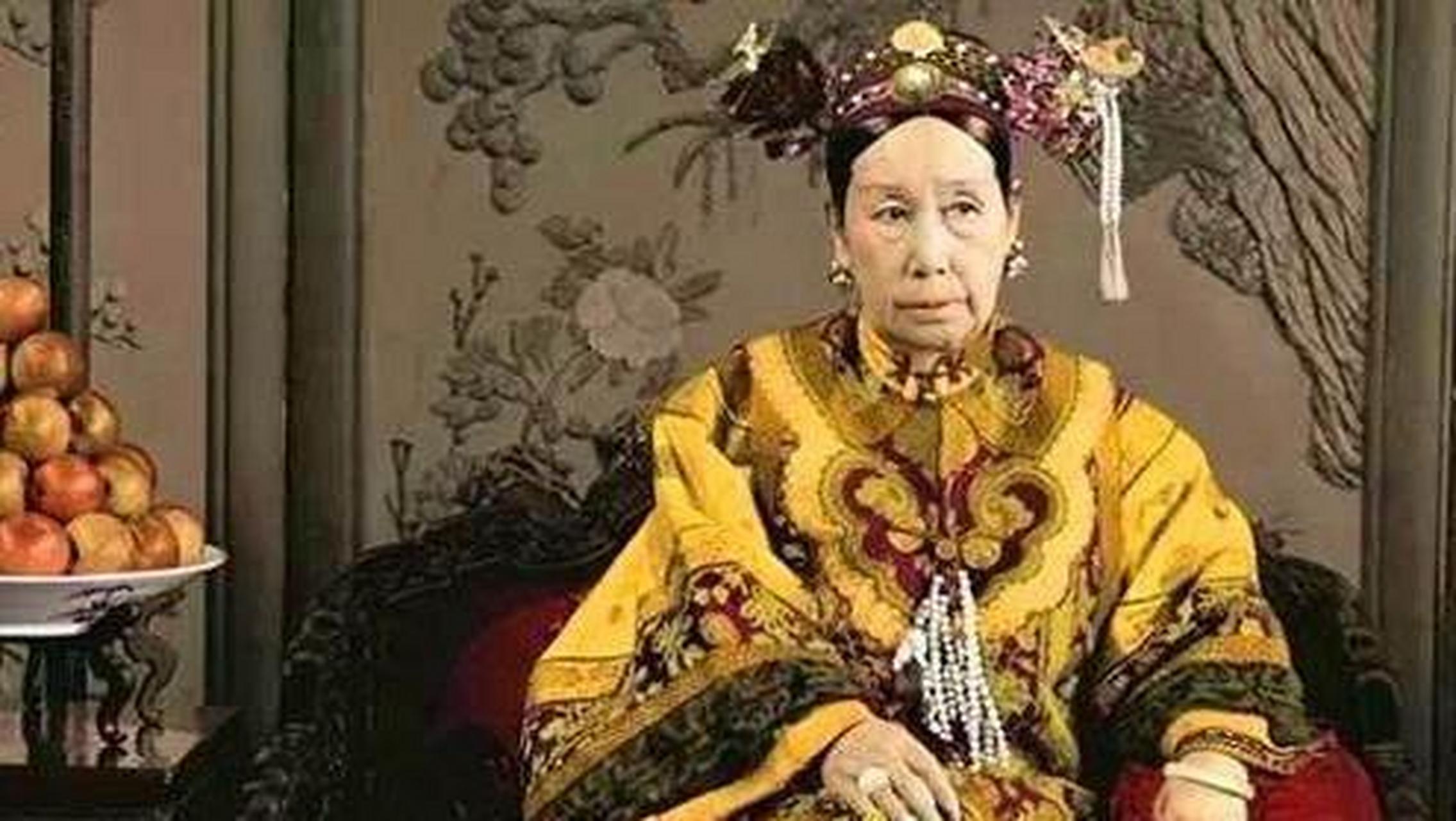 库雅喇·启秀,满洲正白旗人,戊戌政变后,出任军机大臣兼总理各国事务