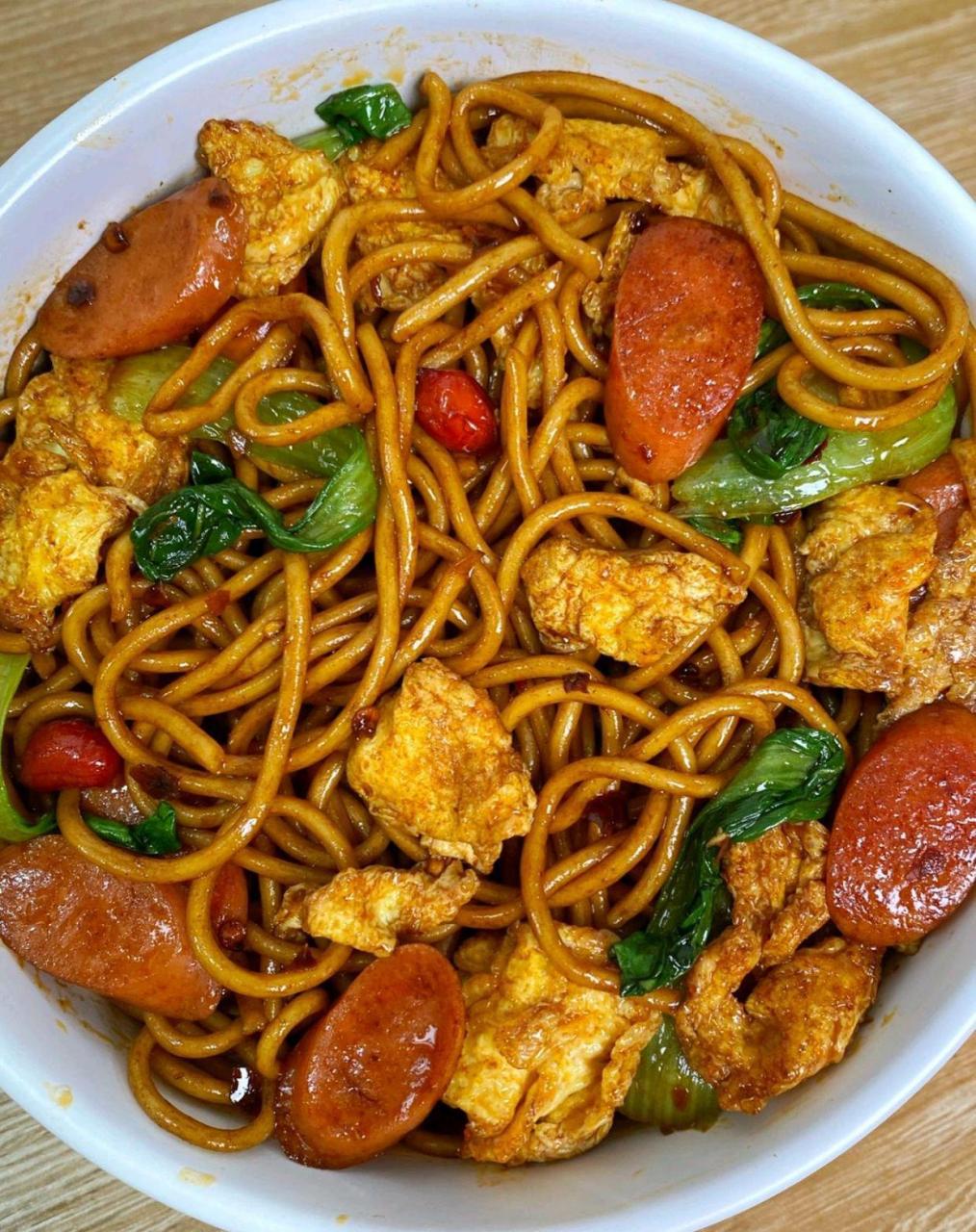 老干妈炒面,路边摊的味道没错啦|||炒面的做法: ?