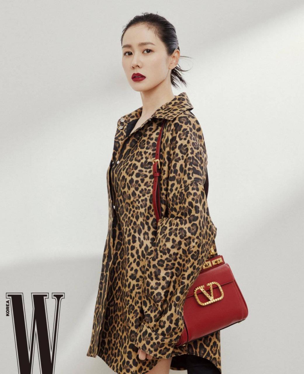 孙艺珍Ⅹ《wkorea》画报 孙艺珍Ⅹ《wkorea》六月刊内页画报,演绎