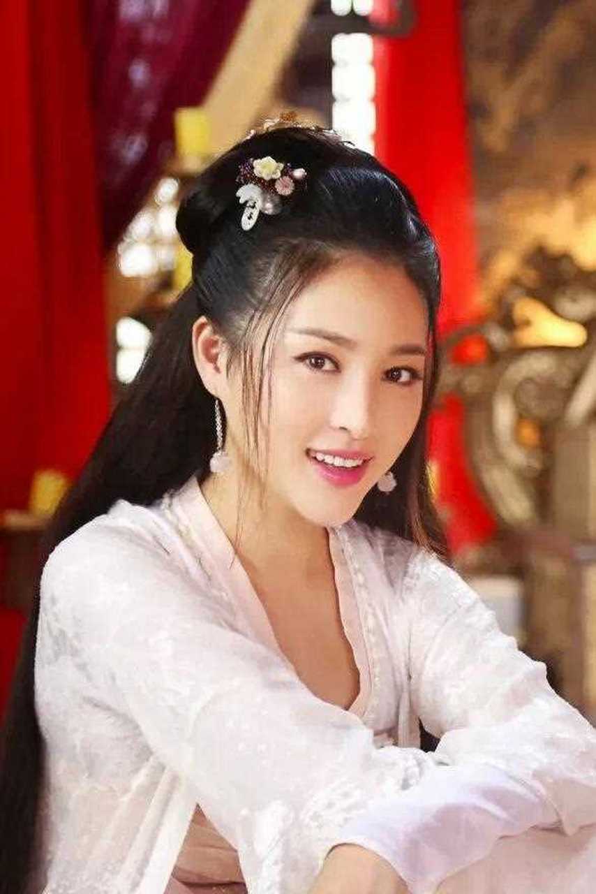 沈璧君,原本是一个大家闺秀