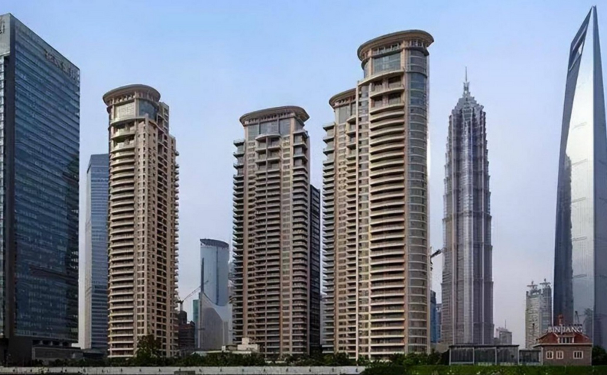 张杰谢娜在长沙北京都有房子,生了双胞胎女儿后,却跑到上海汤臣一品