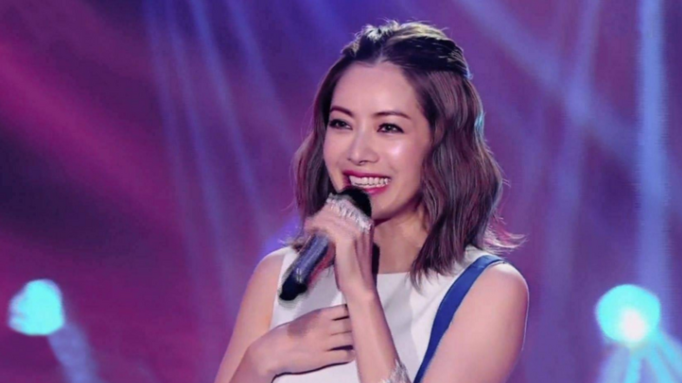 同样地,节目热议不断,其中"徐怀钰划水""浪姐运镜