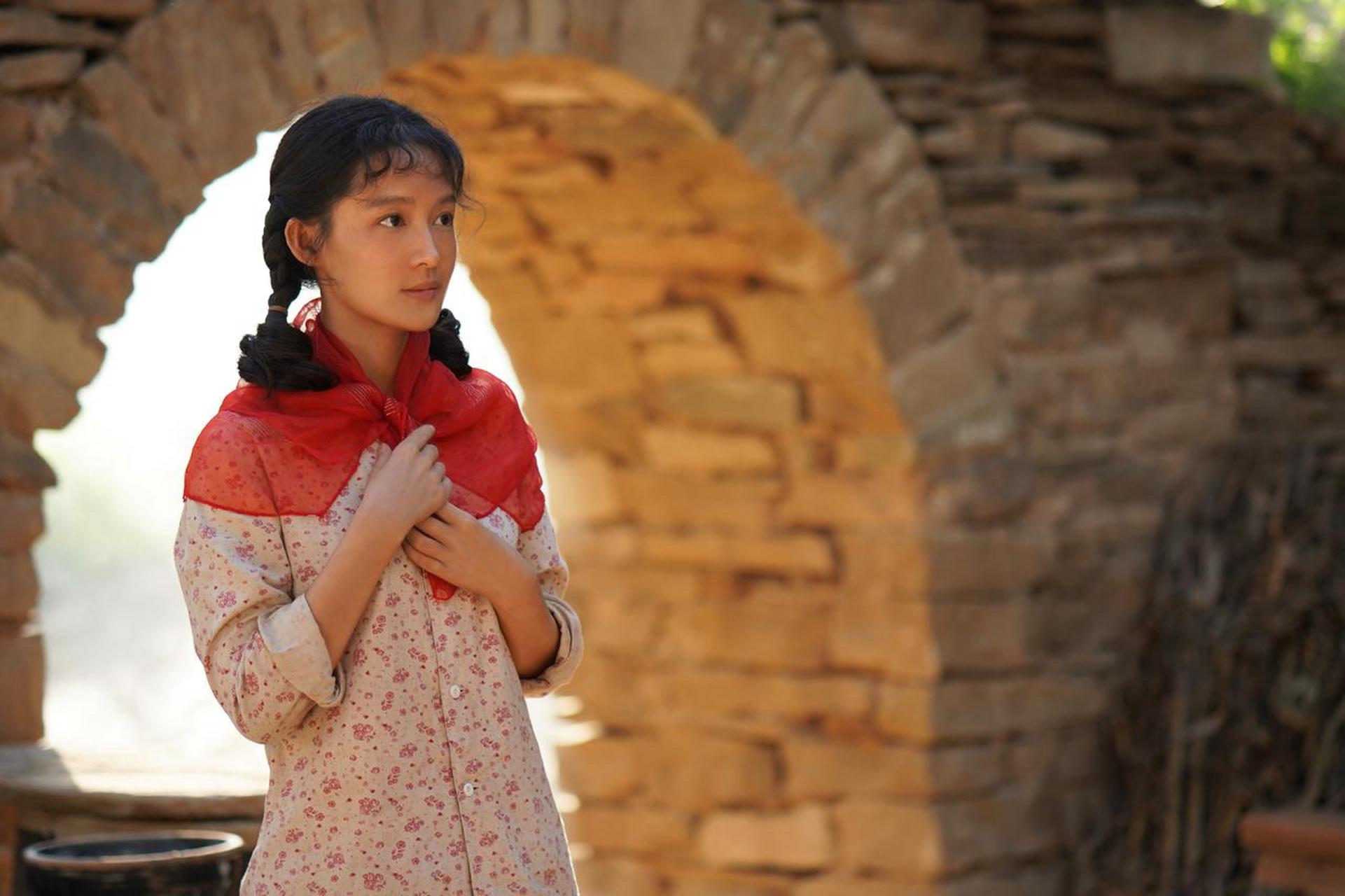 李沁人生之路刘巧珍造型,山野农妇,瞬间拉回满满年代感的岁月.