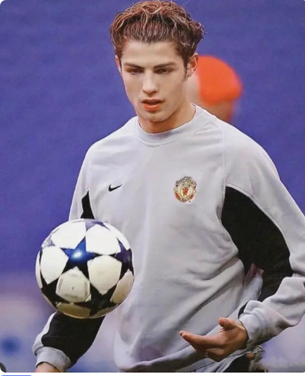 年轻时候的c罗,不仅球技过人,还长得非常帅!