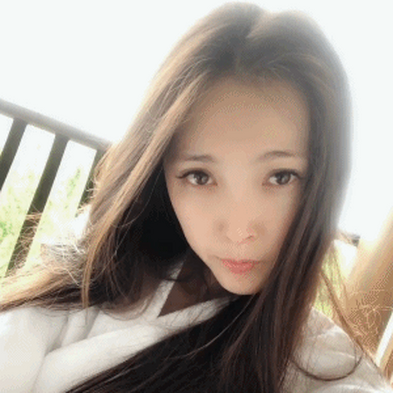 gif创作人# 图1--老鼠扛刀,满街找猫 图2--翘嘴角,撩头发,卖萌,你