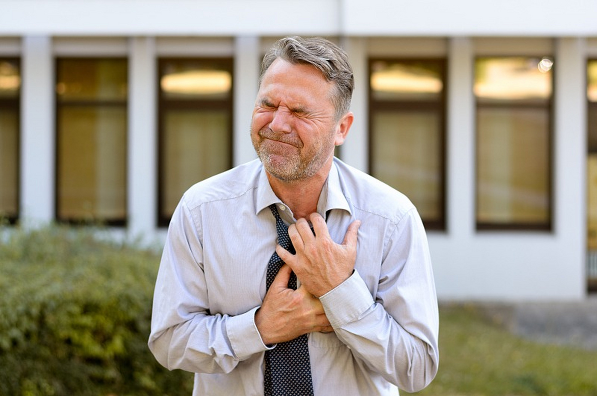 六年冠心病,心慌胸闷气短调理的三个月,浑身轻松  那么,这个患者是