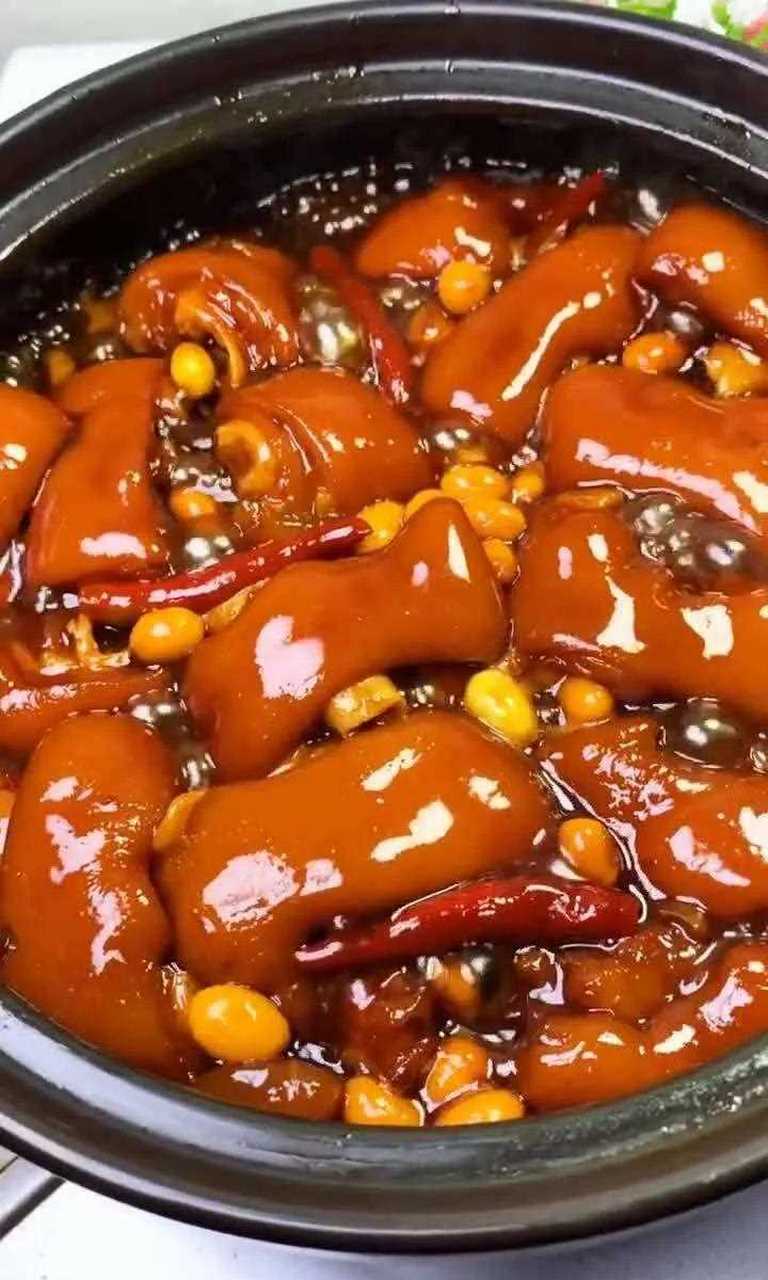 黄豆焖猪腩焖牛腩上汤豆苗黄焖鸡 美味美食打卡 [惊哭]