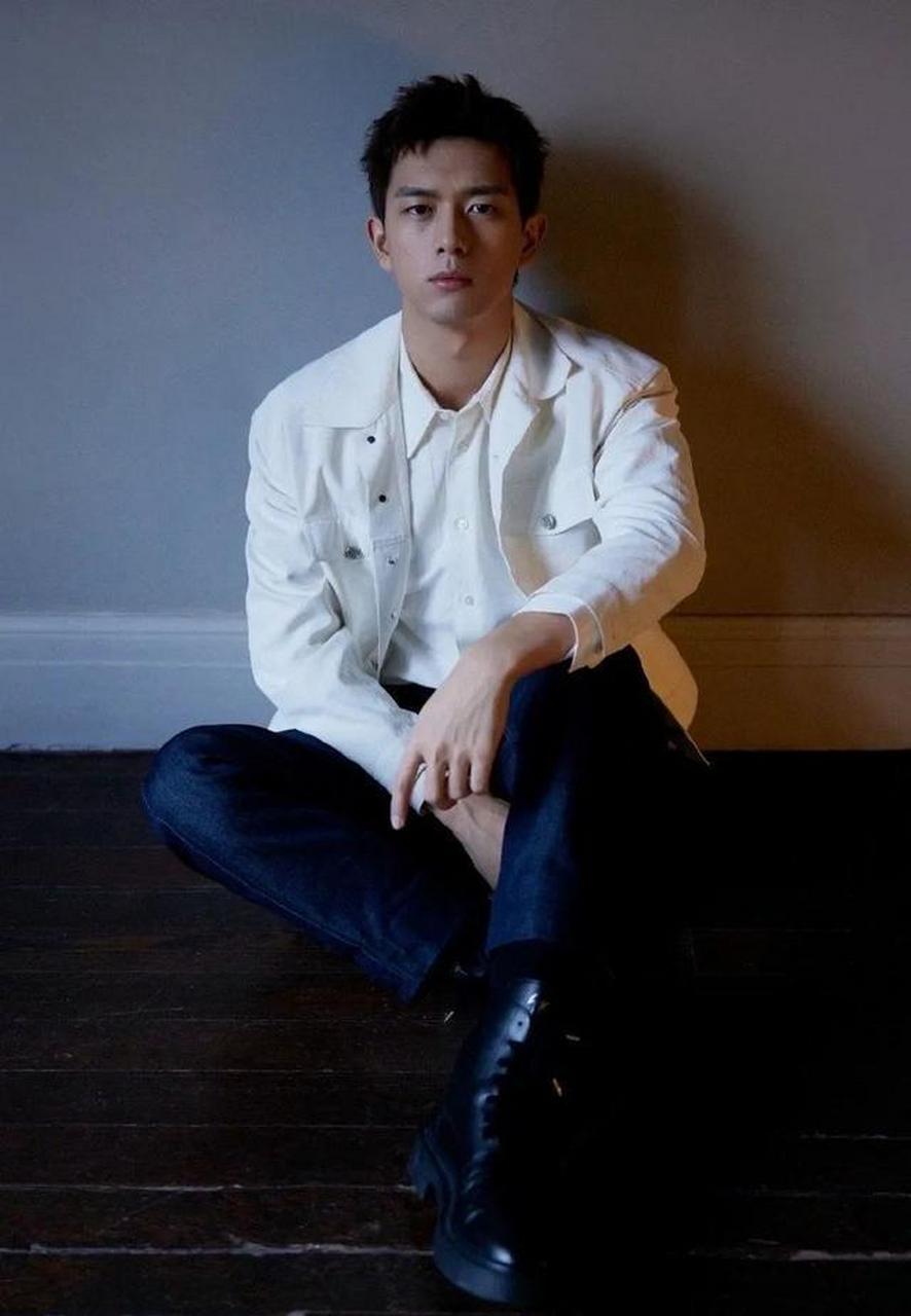 国潮品牌private policy是由设计师李浩冉和瞿思颖共同创立的无性别