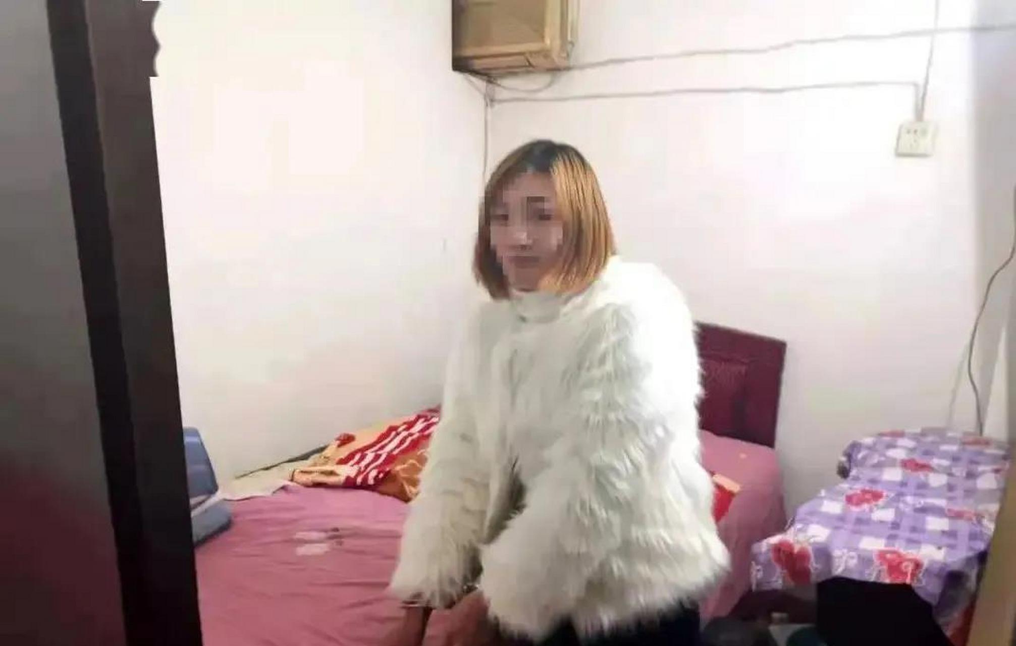 近日,有报道称一位名为杨芳的卖淫女年收入高达200多万元,月收入平均