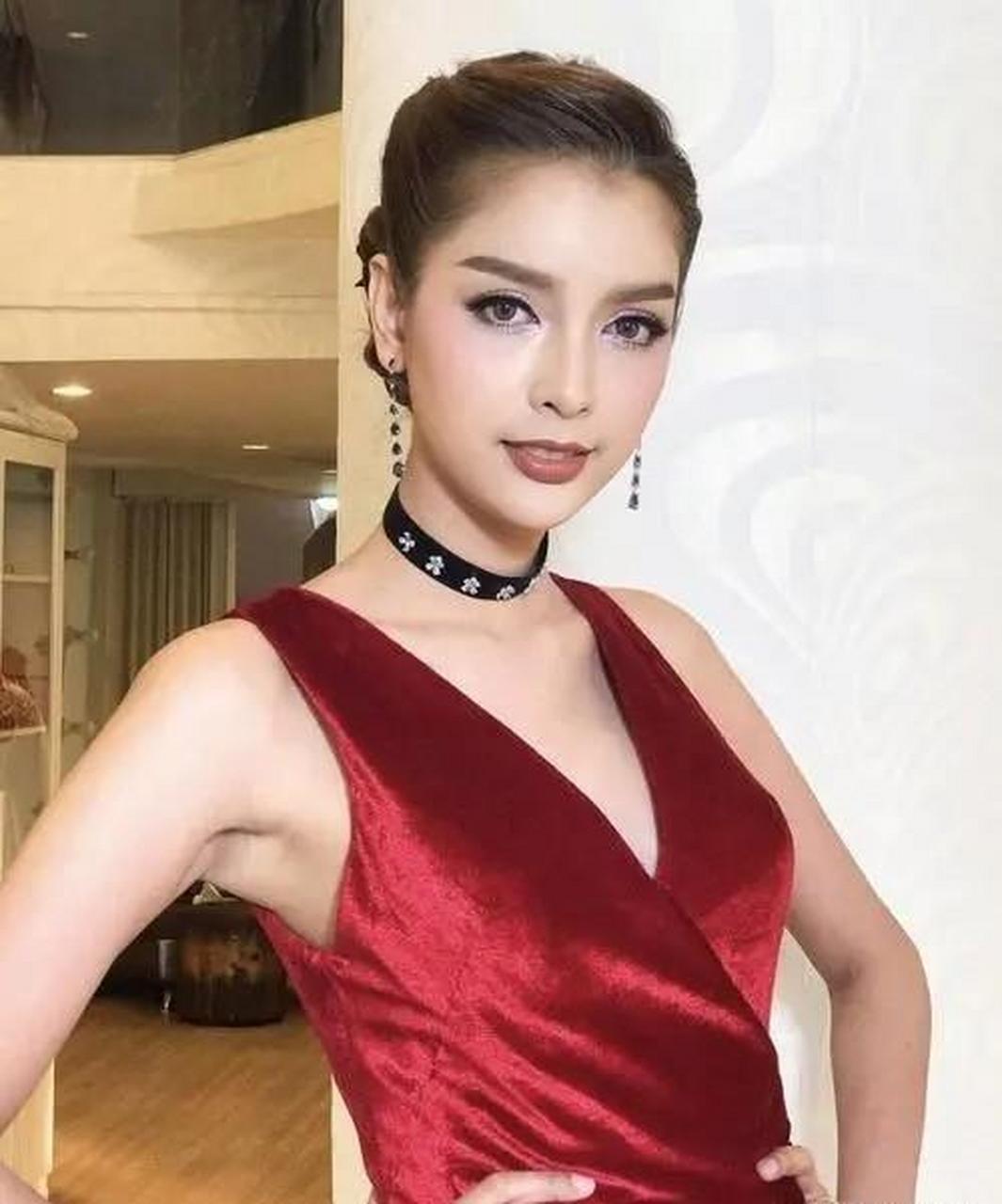 泰国人妖皇后妮莎,被中国游客看上娶回家,如今两人过得怎样 一提到