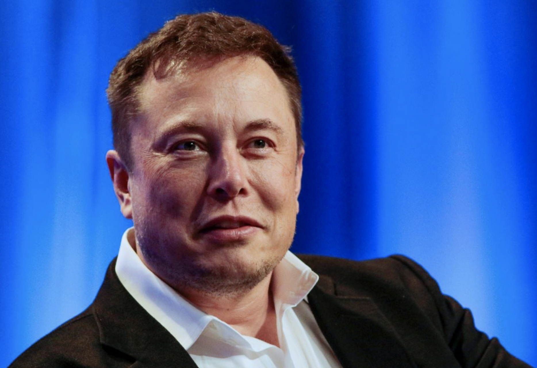 67马斯克再谈ai:中美差距12个月 #马斯克#   675月23日,马斯克在