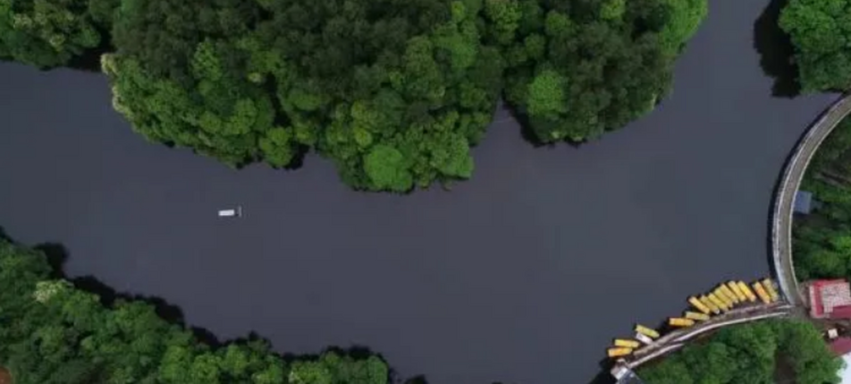 仙阁村位于蒲江县朝阳湖镇西部,因国家级文物飞仙阁而得名,享有"秀甲