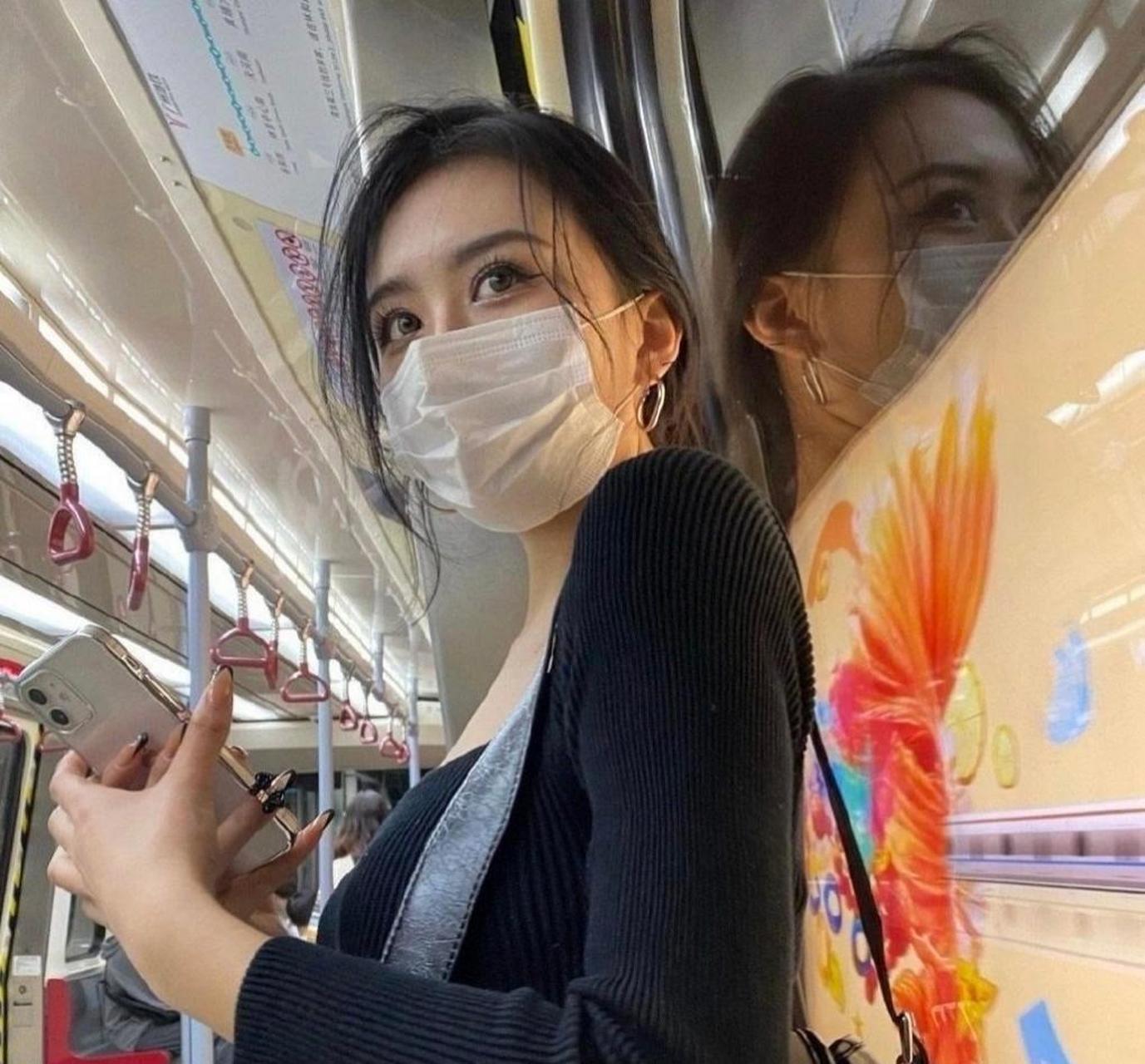 这是地铁女神吧?