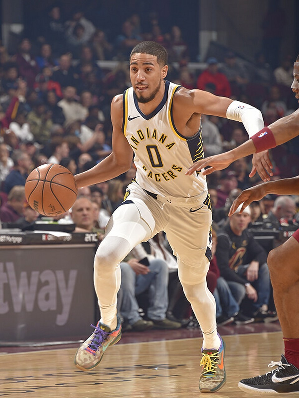 nba常规赛:哈利伯顿21 8 13,特纳20 12,勒韦尔31 5 8,莫布里33 14