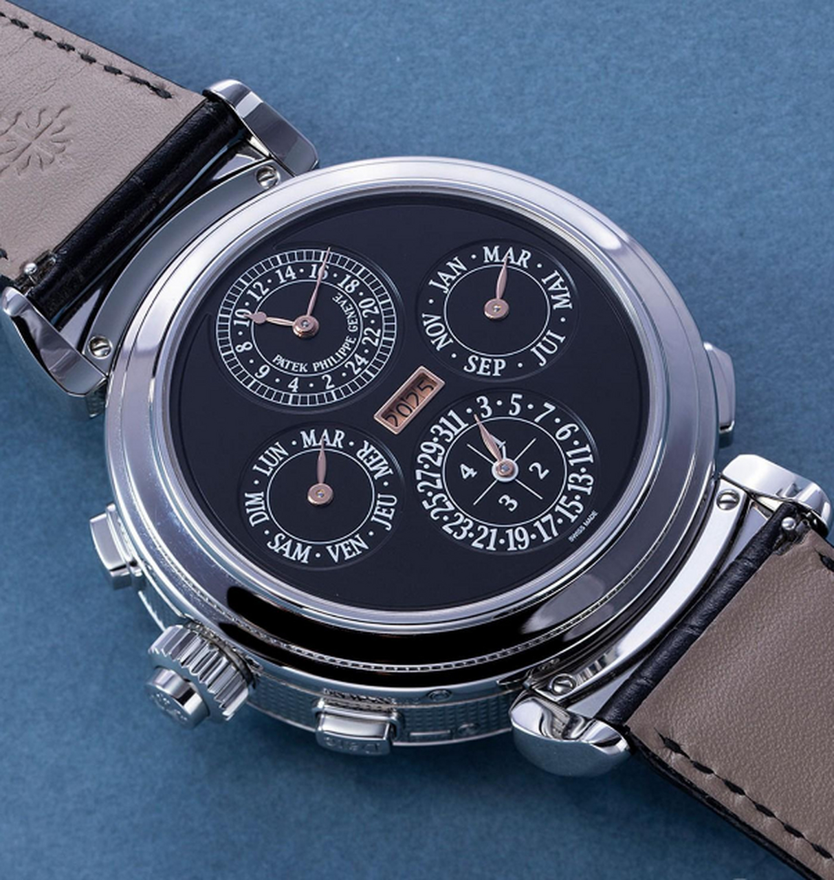 百达翡丽手表是车中劳斯莱斯,那江诗丹顿就是宾利,劳力士就是奔驰.