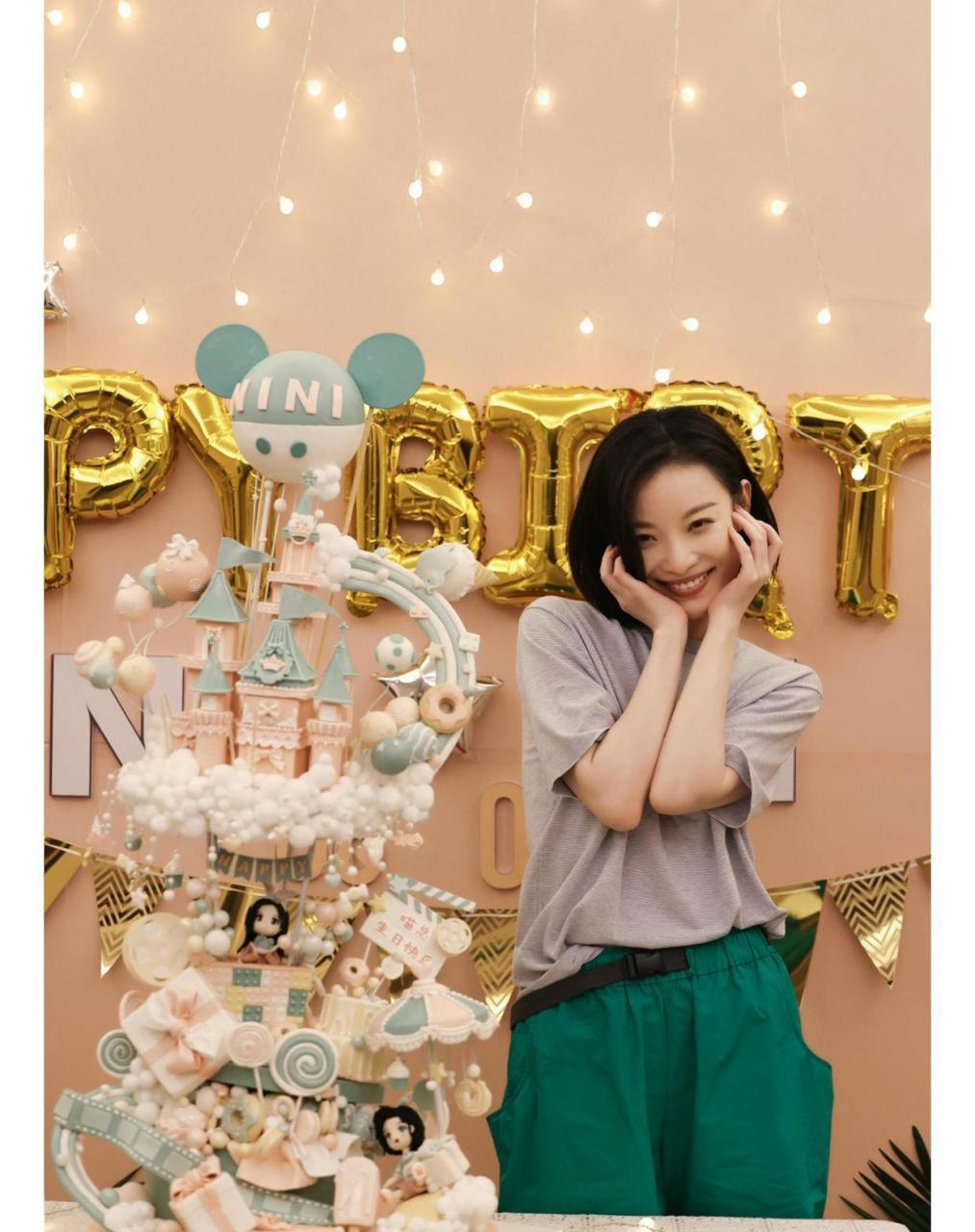 倪妮笑起来真好看,像春天的花一样!生日快乐鸭