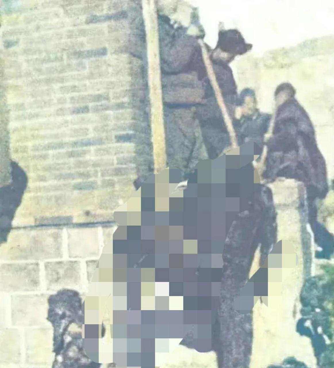 这张照片拍摄于1941年元月,这是冀东潘家峪大惨案中,惨死在日寇