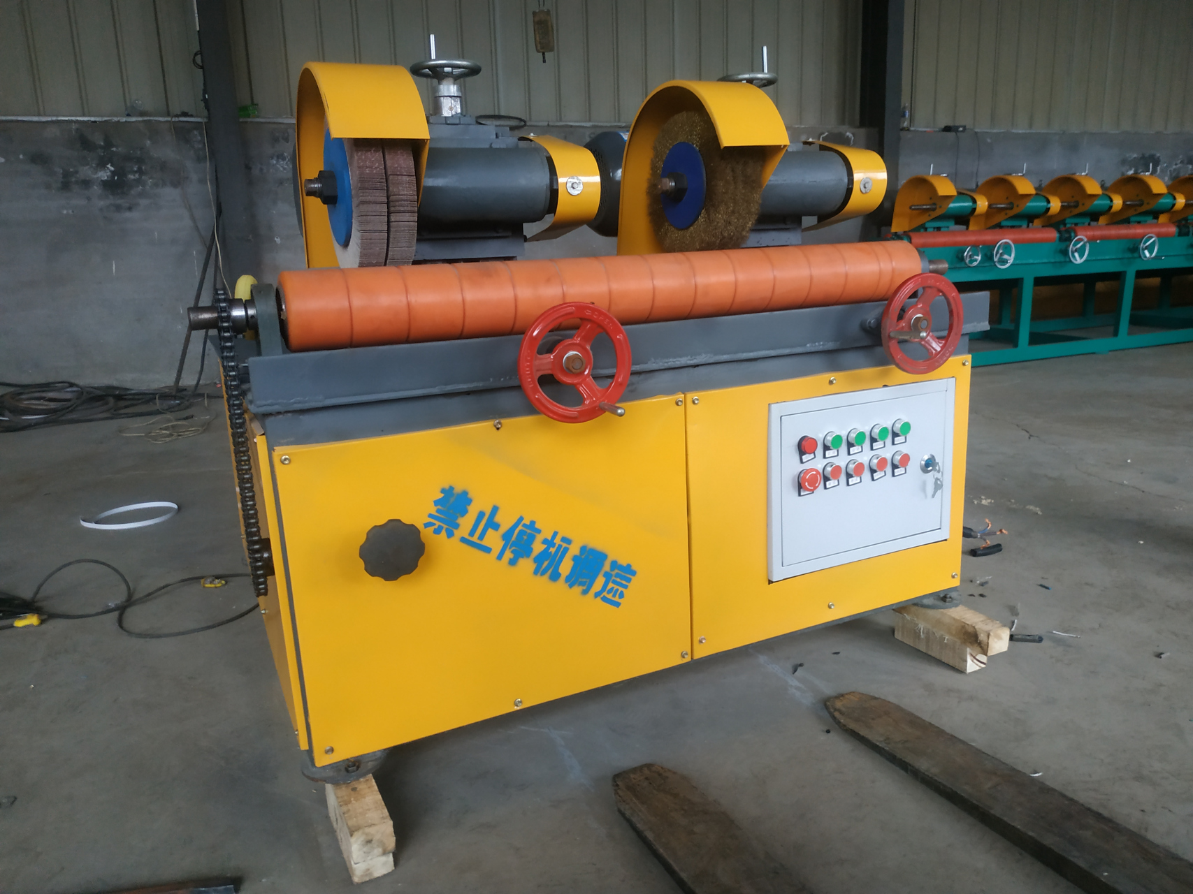 热轧管抛光机圆管无心外圆磨床#热轧管抛光机# #圆管抛光机# #圆管