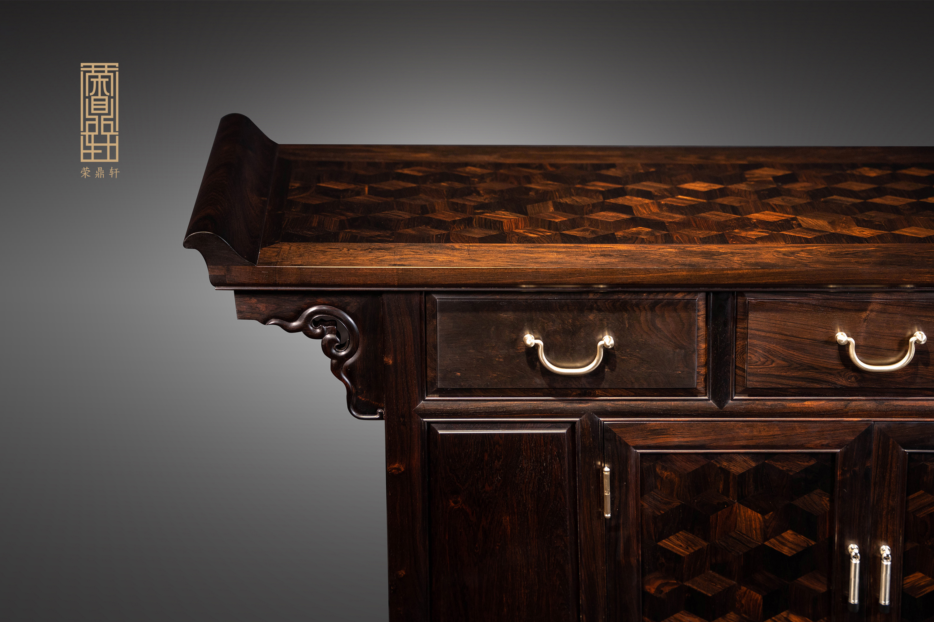 韧性强,纹理美等品质特点本身,而不是虚名炒作#紫光檀# #红木家具